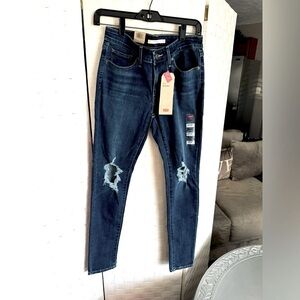 Levi’s Sculpt 711 Skinny Size 27x30